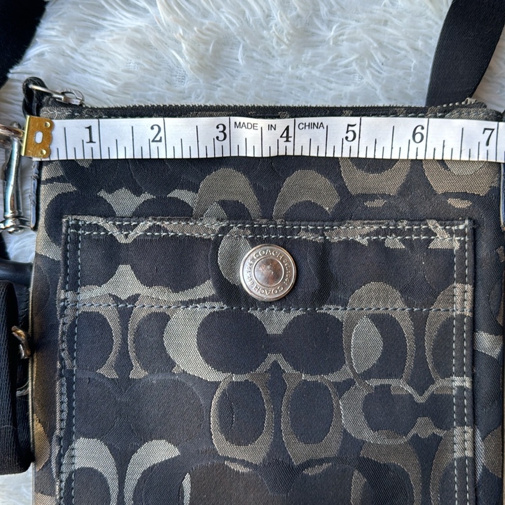 COACH crossbody - Picture 5 of 7